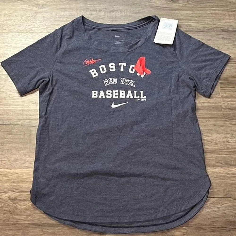 Nike‎ Blue Women's Boston Sox Vintage Sportswear Shirt size medium